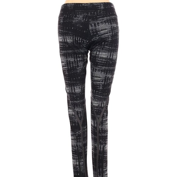 NIKE Bondage Dri-Fit Active Pants - Picture 2 of 2